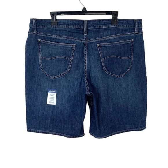 NWT Lee Riders Mid-Rise Bermuda Medium Wash Denim Shorts - Picture 6 of 12